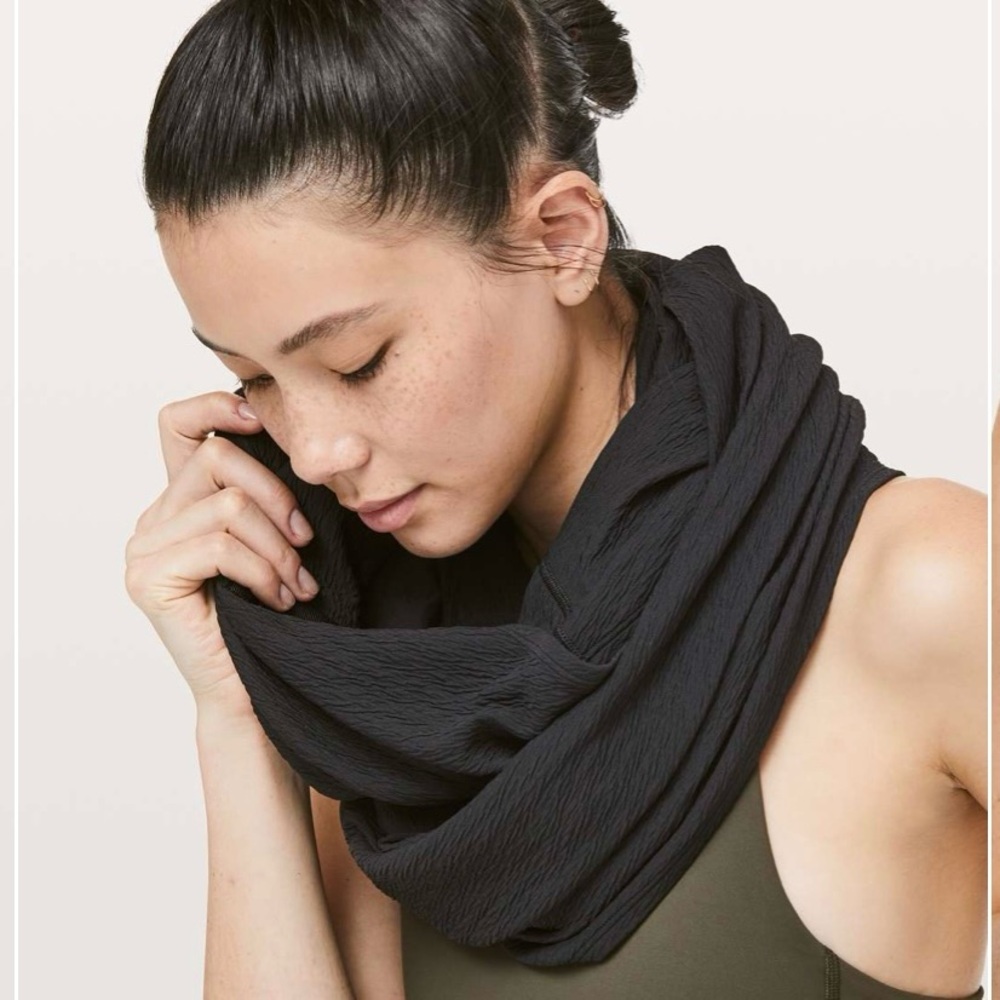 Lululemon Vinyasa Scarf *Crinkle